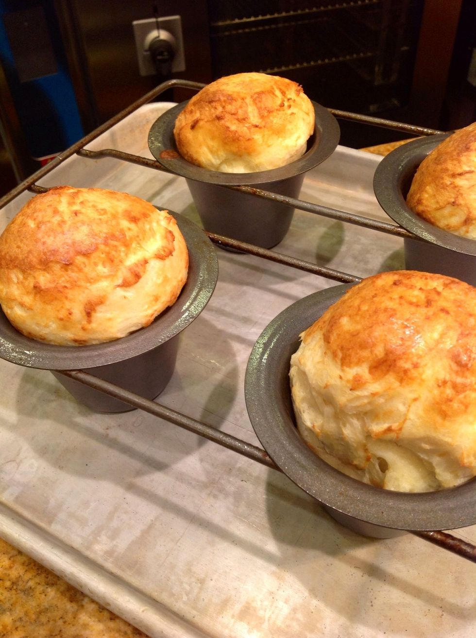 Bake at 400F (204C) convection with 10 seconds steam for 20 min in the Combitherm oven.