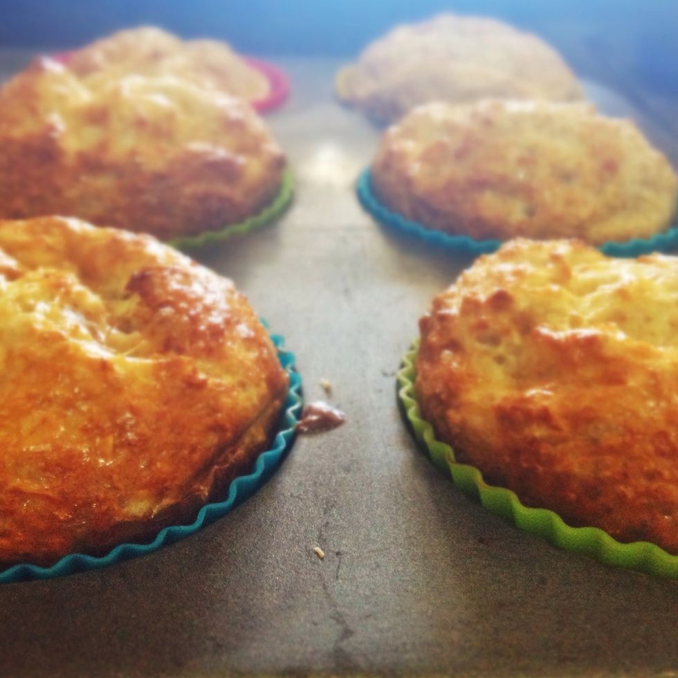 Bake for 10 to 15 minutes at 405F / 207C or until golden brown