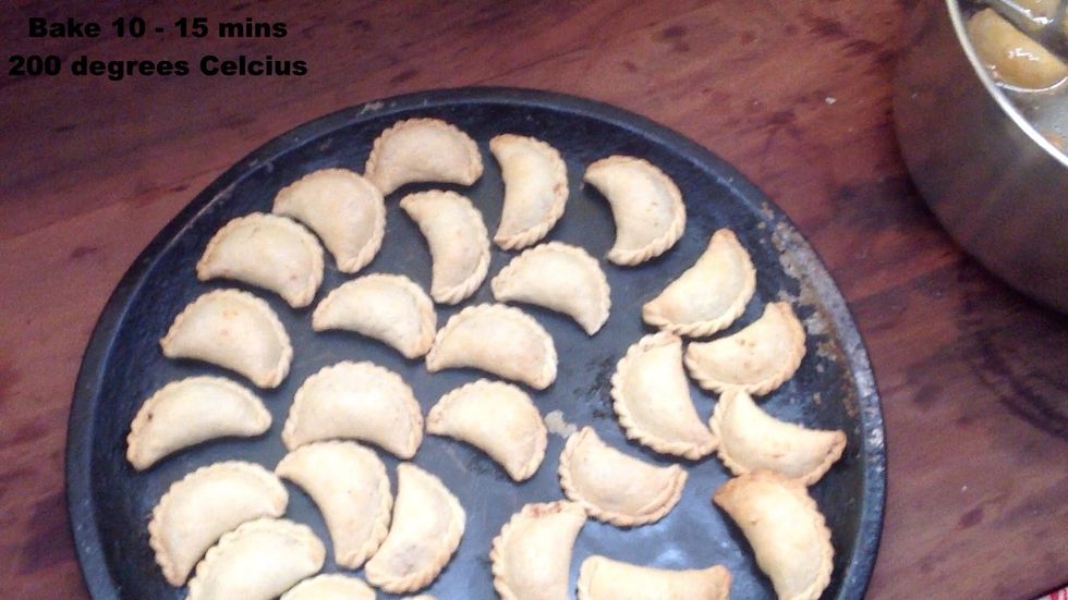 Bake for 15 mins on 200 degrees. Or until they lightly brown.