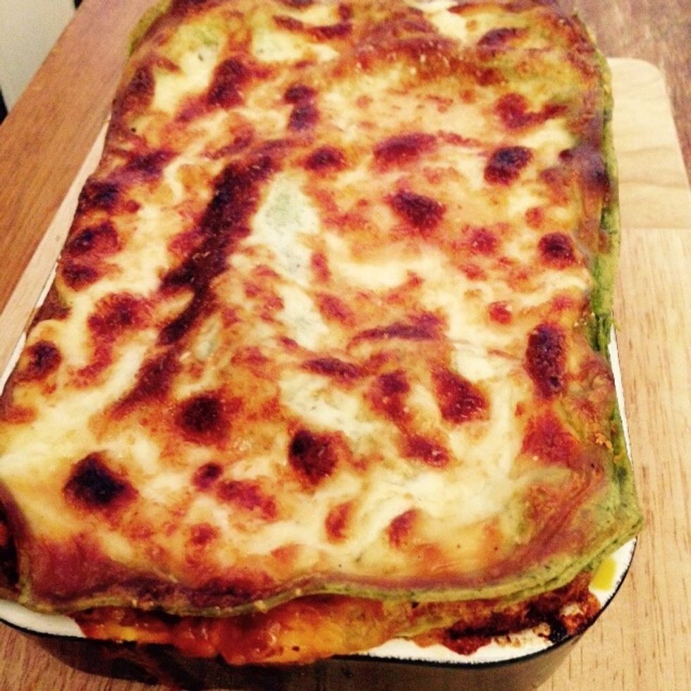 Bake in a 160C preheat oven for 50-60 minutes, until the top looks like this. (cover the top with foil for the first half hour) Let cool down for 10-15 minutes before serving.