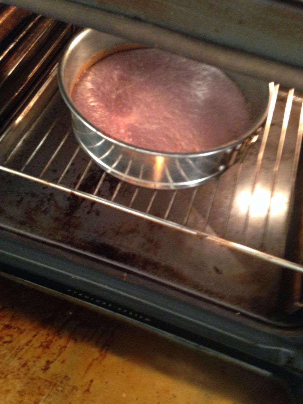 Bake the cake bottoms 10-12 minutes at 200 degrees