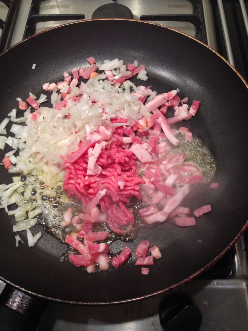 Bake the onion, bacon and minced meat