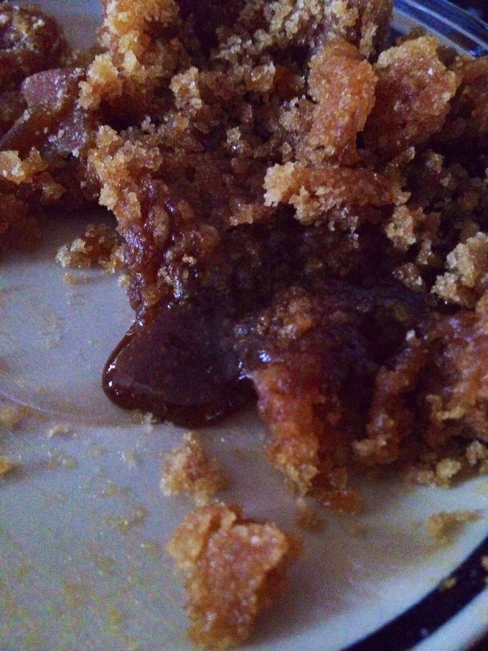 Be careful not to melt the sugar, if it melt like this, leave it and wait for a few second, it will back to like the hard sugar.
