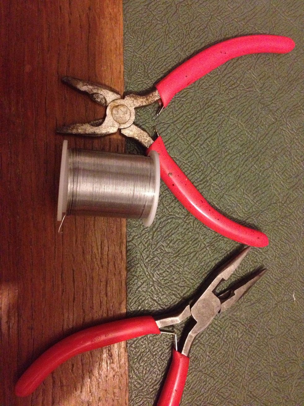 Beading wire and plyers ( optional)