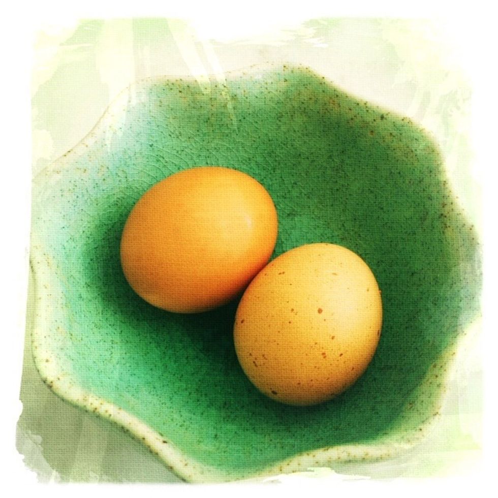 Beat 2 eggs with \u00bd cup of white sugar until thick.