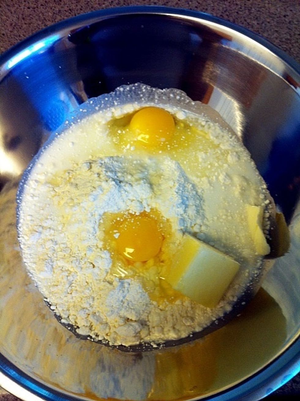 Beat Cake mix, milk, butter and eggs in mixing bowl on low speed 30 sec, then on medium speed 2 mins (batter will be thick). Or you can beat 4 mins by hand.