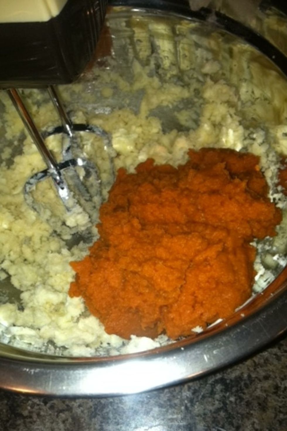 Beat in the cup of pumpkin puree
