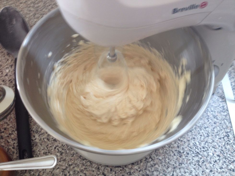 Beat the butter until white and fluffy. Then add the icing sugar a cup at a time.