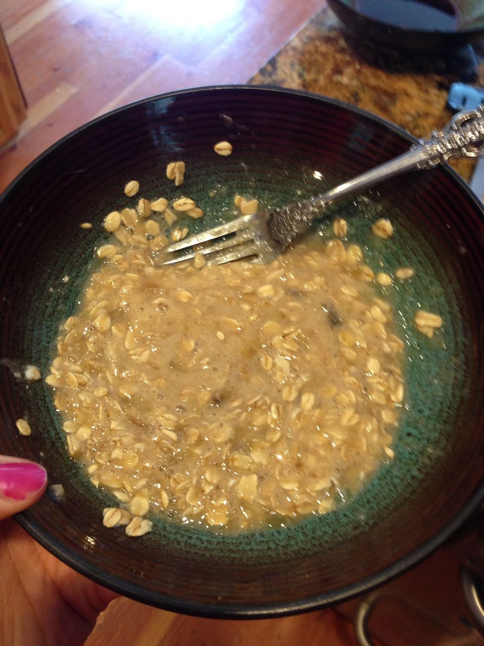 Beat together mashed banana, oats, egg white, vanilla, and baking powder.