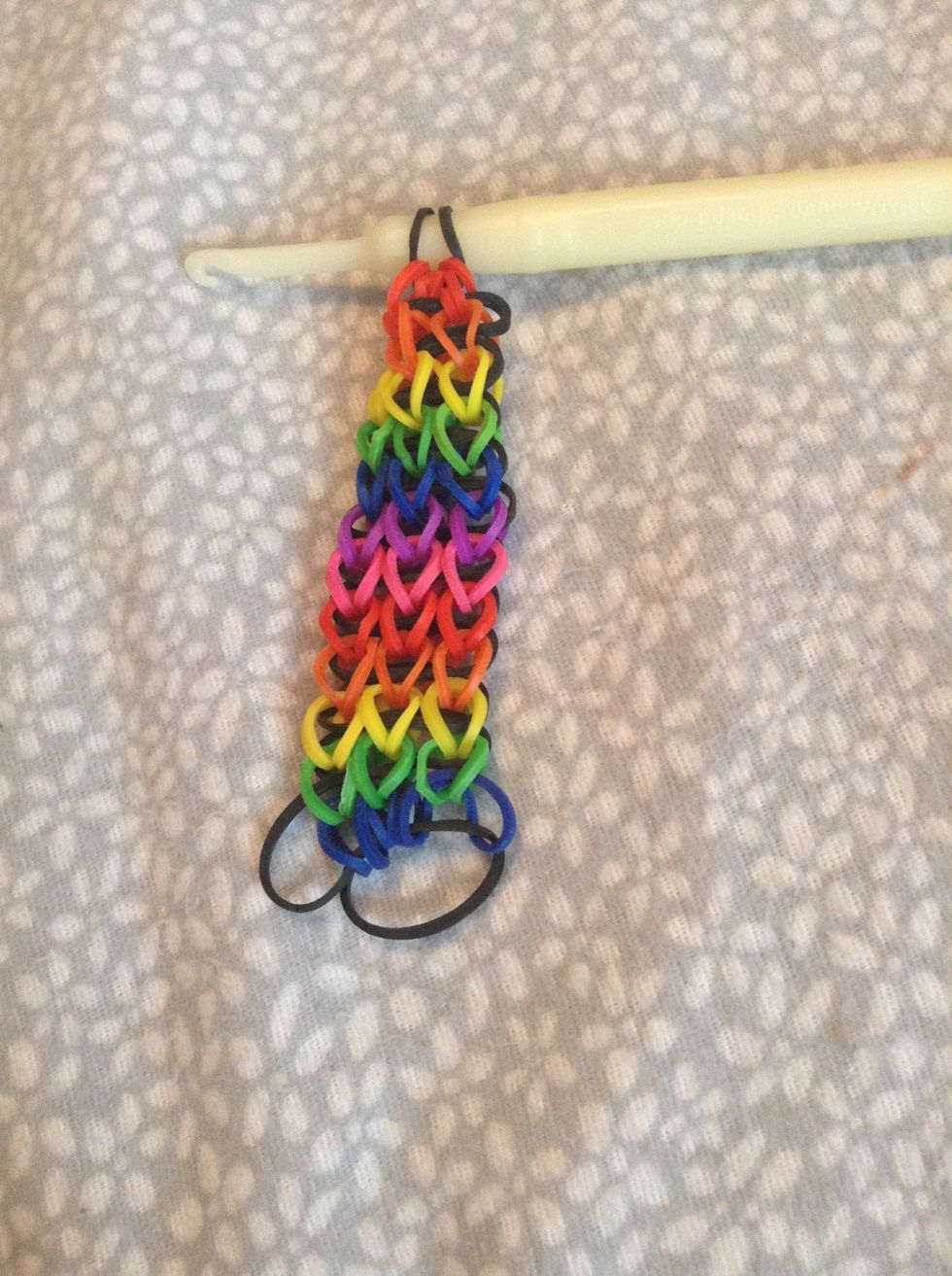 How to make a triple single rubber band bracelet B+C Guides