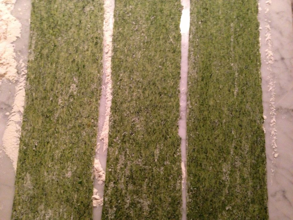 Before cutting, allow your sheets of pasta some time to rest. A slightly drier sheet of pasta is easier to cut!