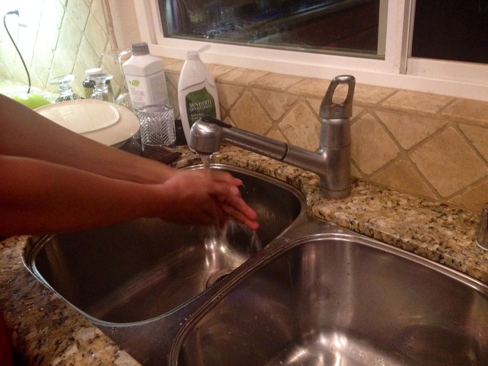 Before mixing anything be sure to wash your hands