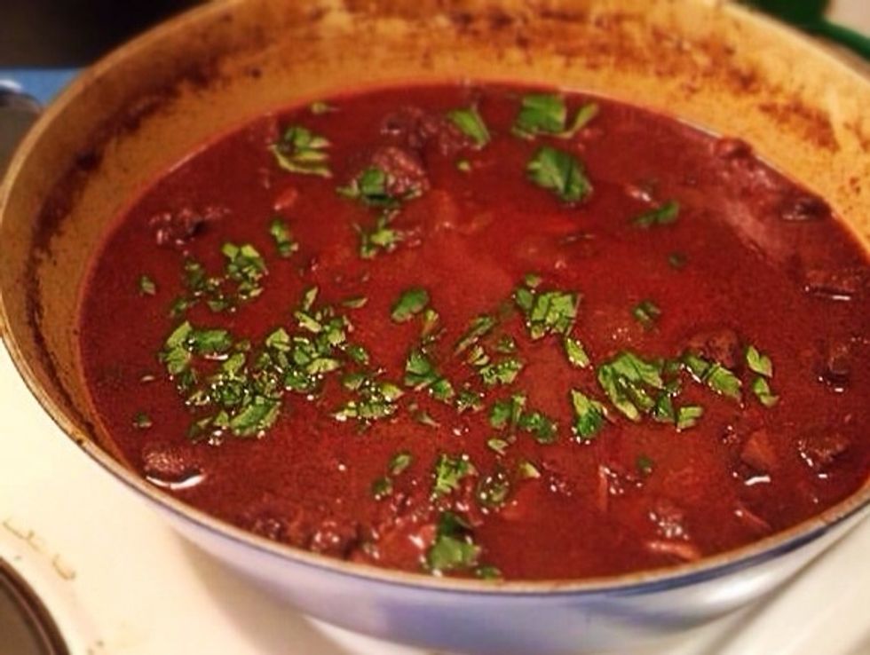 Before serving sprinkle some freshly chopped parsley on top.