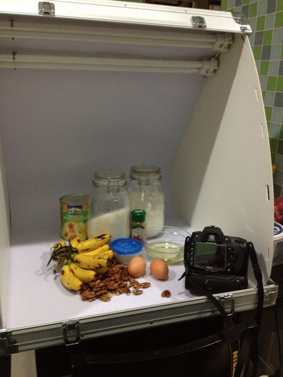 Behind the scenes! Hahahah. No filter, no lighting, no editing.