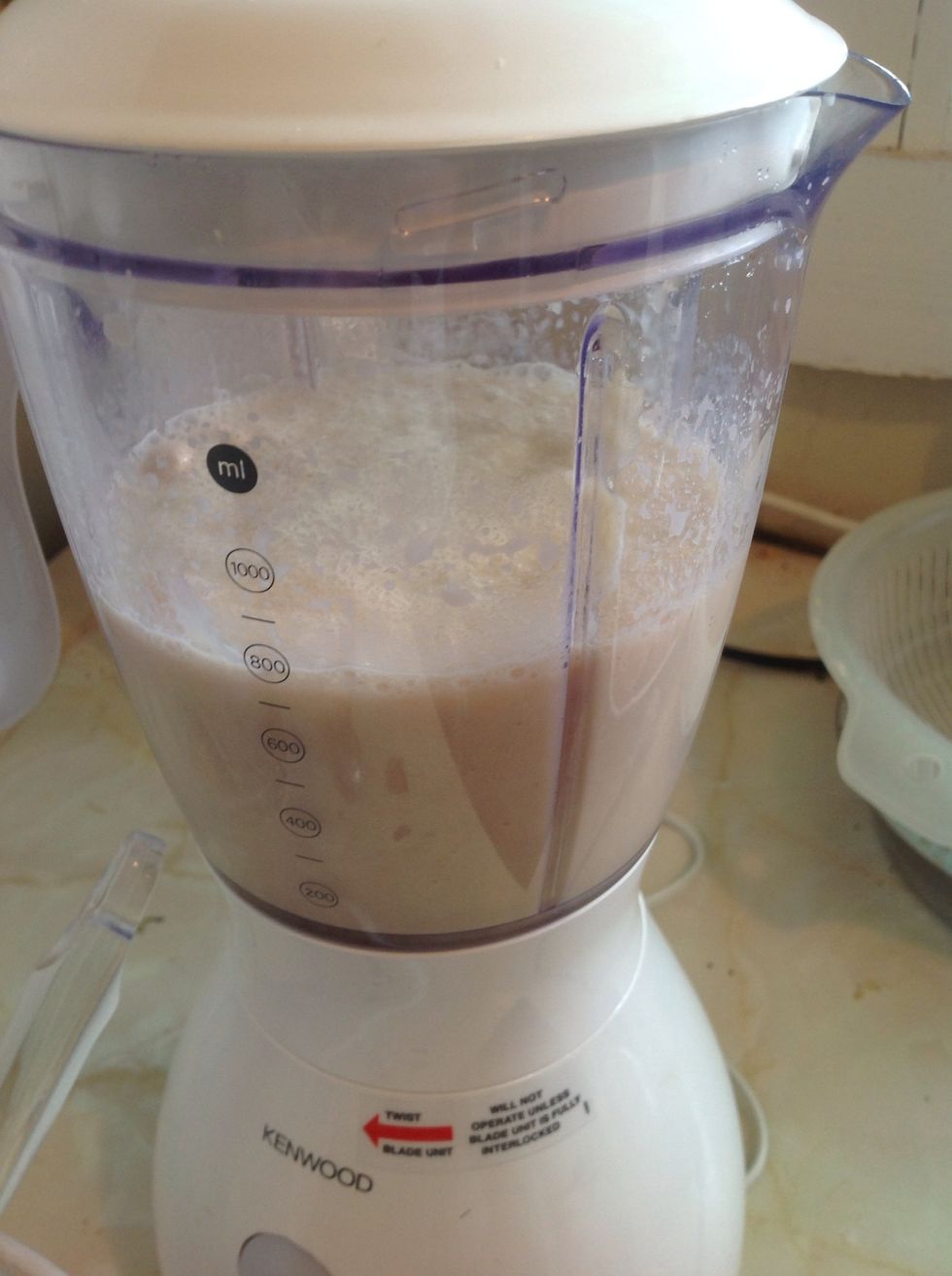 Blend all of them up until you see no more banana pieces inside. Around 20 secs.