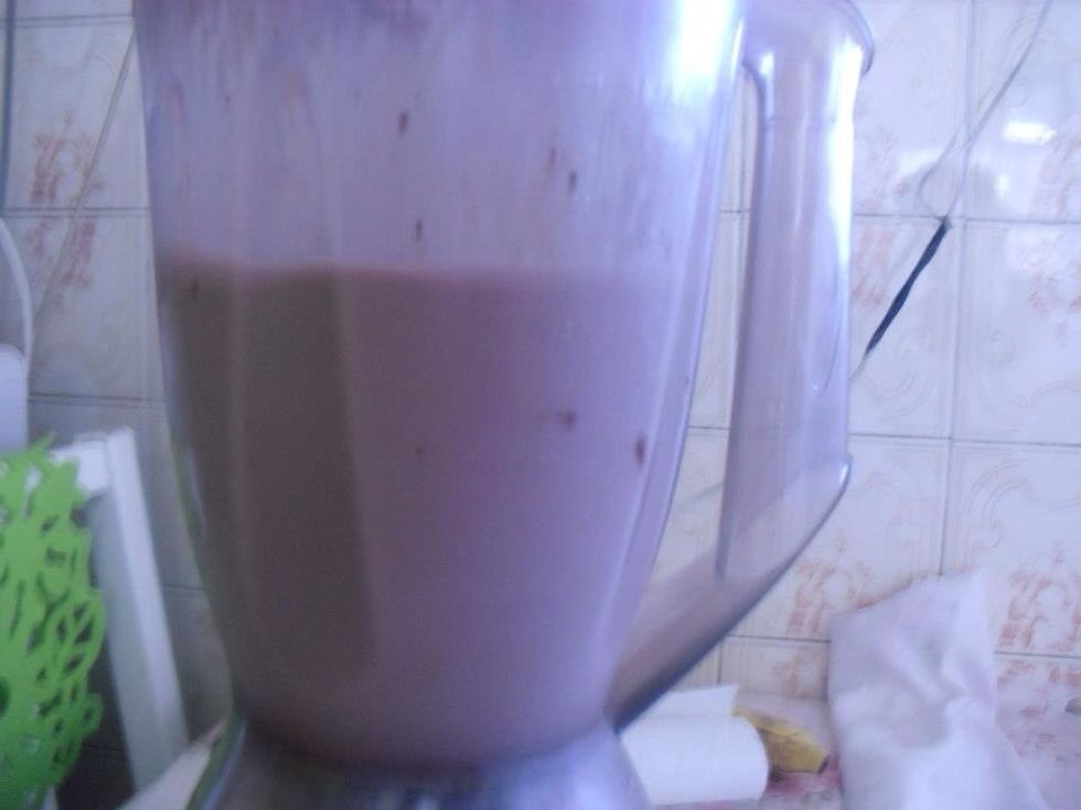 Blend all the ingredients together .