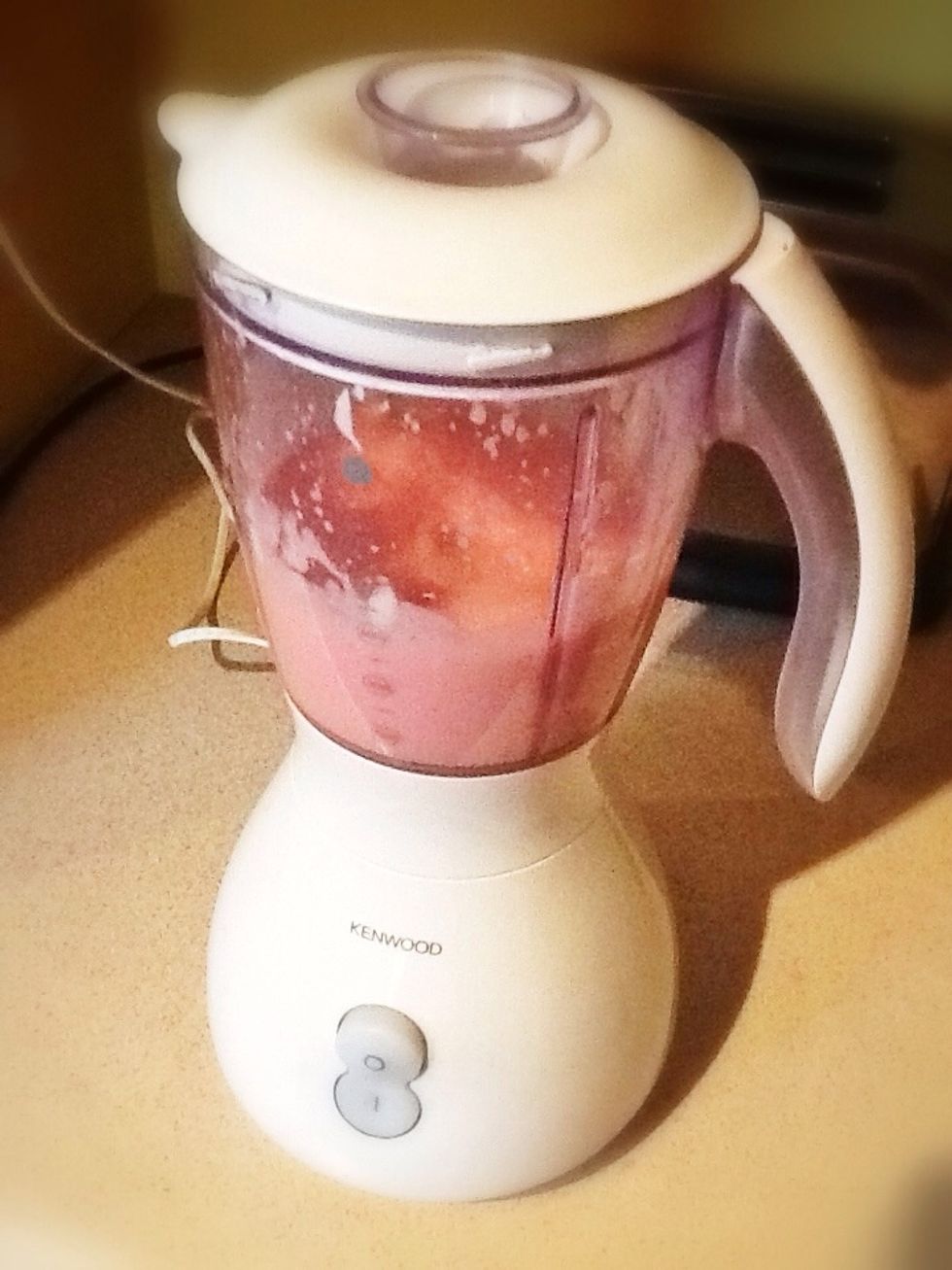 Blend away :) about a minute should do it! Oh and make sure you have the splash guard fitted securely, otherwise you'll have smoothie flavoured walls ;)