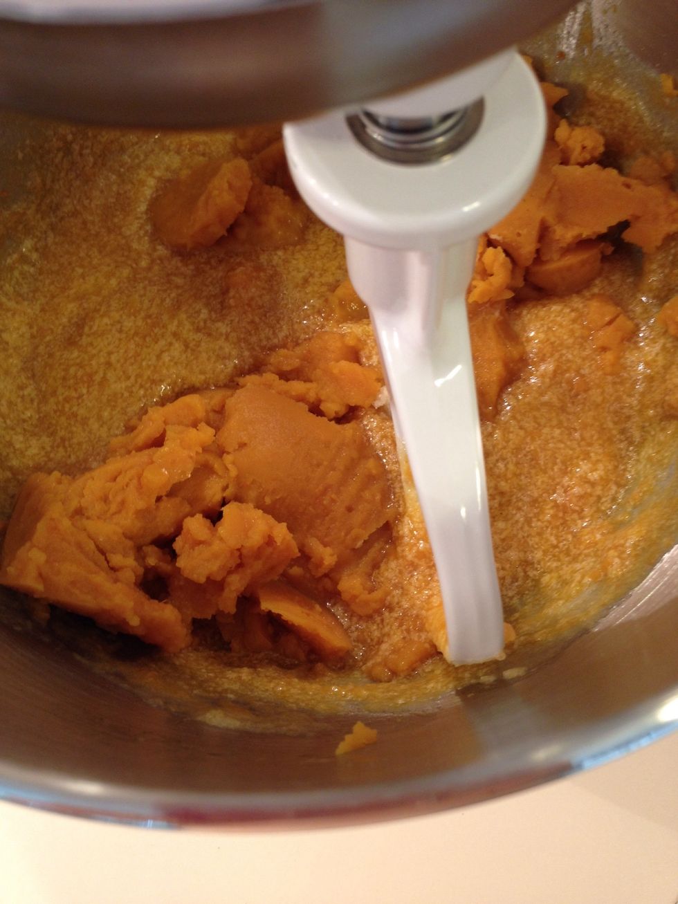 Blend in pumpkin pur\u00e9e.