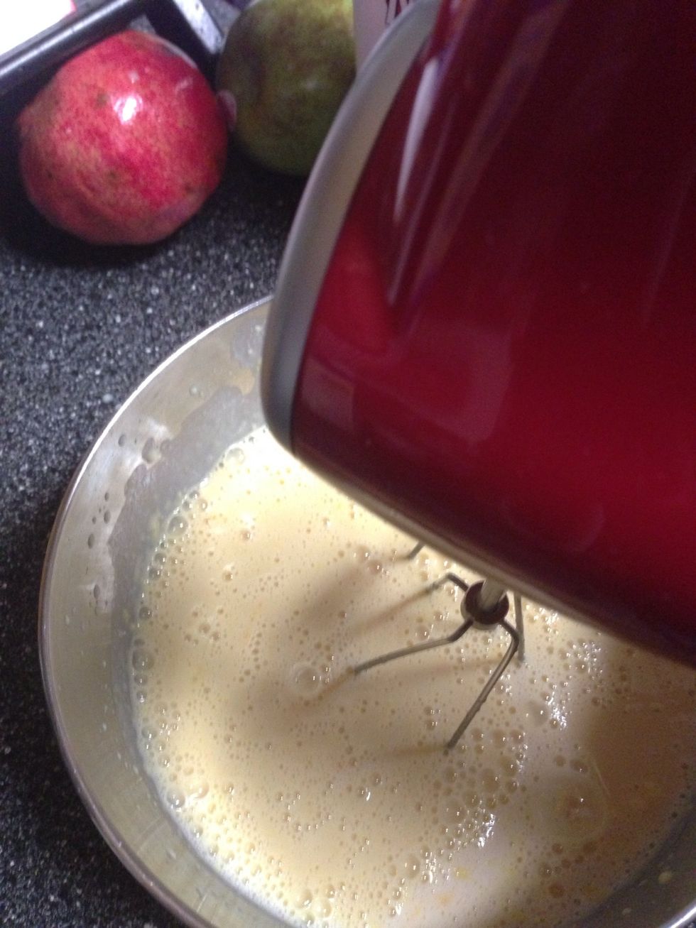 Blend milk & pudding mix well