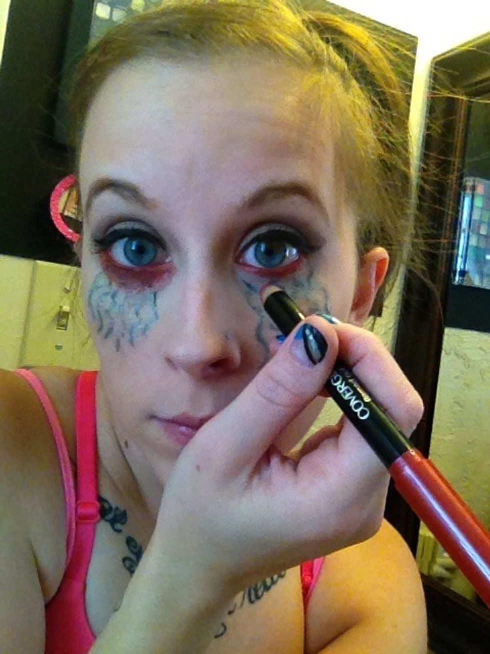 Blend the red on down to the top of the veins and you can blend in some purple and black to give it a different color