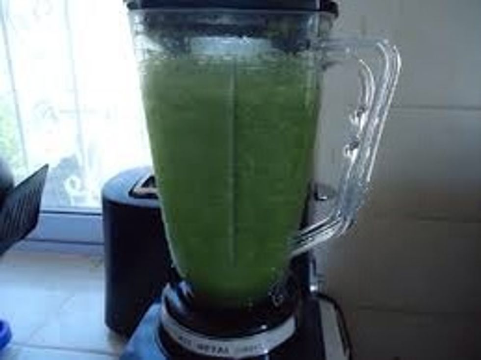 Blend until you see was done liquid ( if it is not liquid can you put one half cup of water).