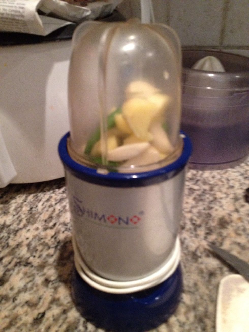 Blend well and make sure no lumps of garlic remain.