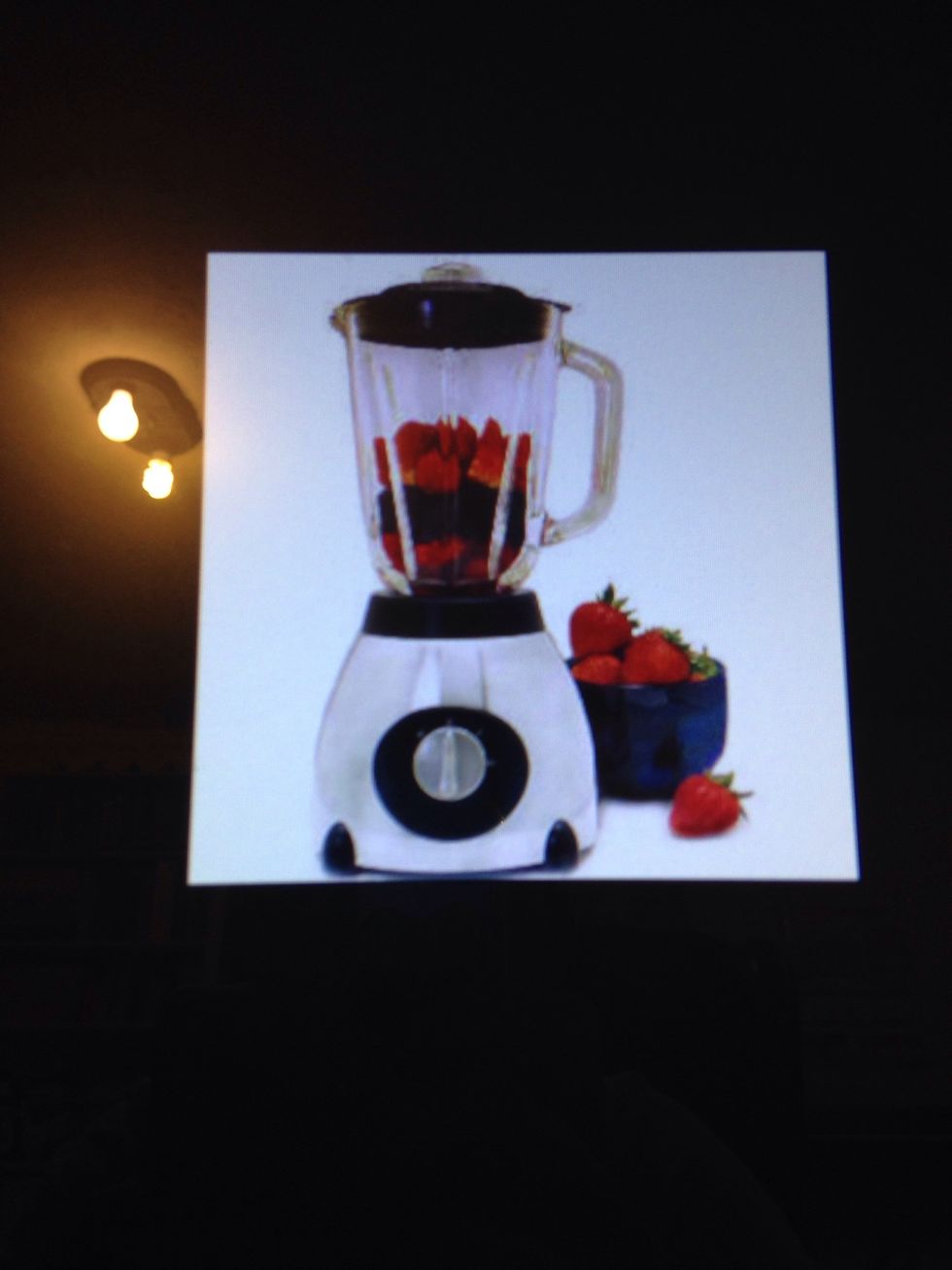 Blender  Used to make smoothies  I can make smoothies using a blender
