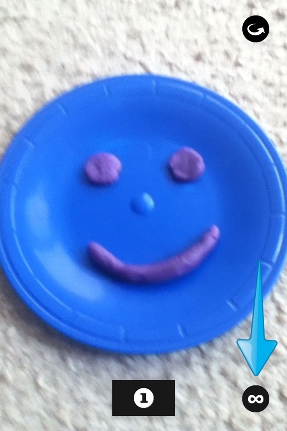 Blue arrow: This button changes to Infinite-Picture GIF mode.