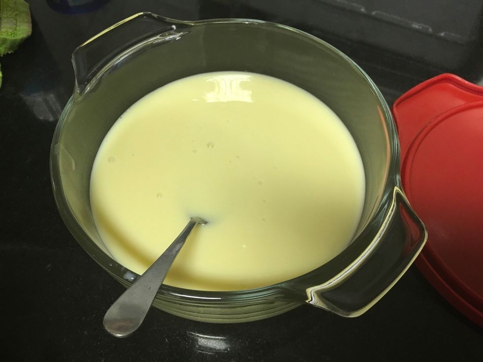 Blue syrup : For the blue syrup add sweetened condensed milk