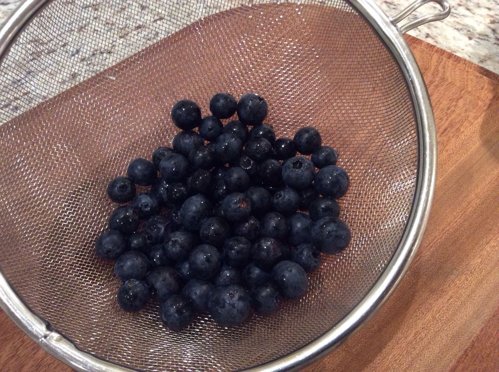Blueberries (1 punnet make sure they are washed)