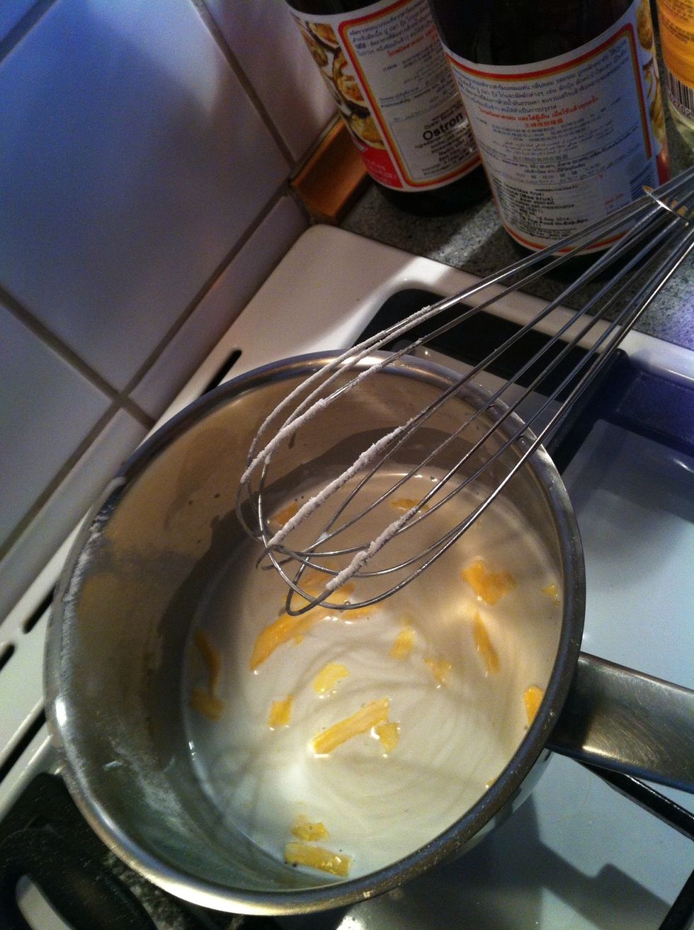 Boil 0,5 cup of water, and add your coconut powder and jackfruit. Stir and turn off the heat.