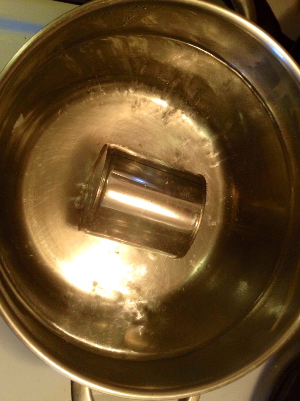 Boil a jar of sweet condensed milk (or buy ready boiled). For making banoffe pie the ready boiled works fine but now I wanted a thinner texture. I boiled it for 2 hours,  but 1,5 hours is enough.