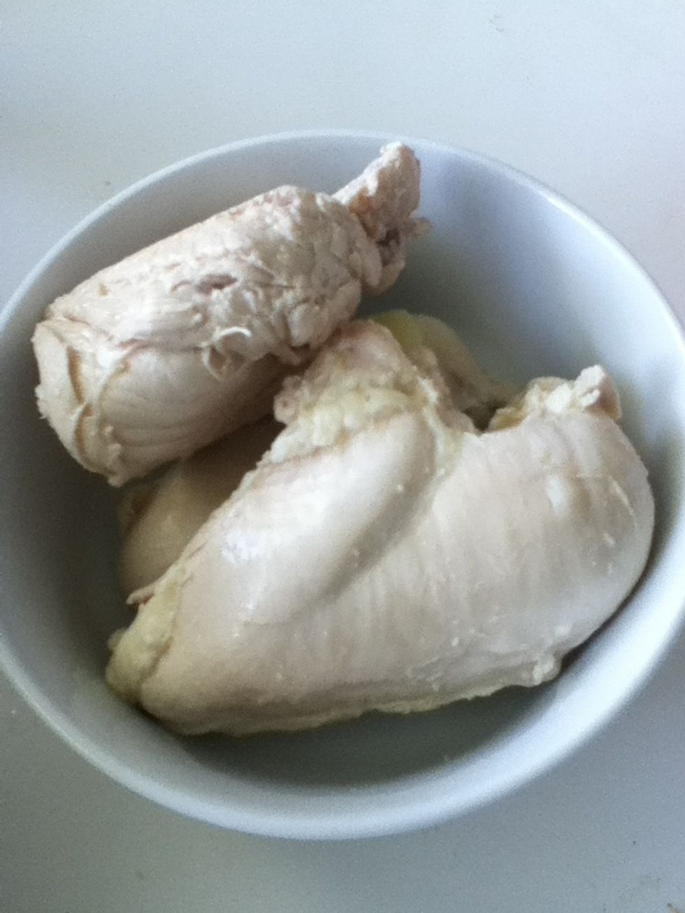Boil the 3 chicken breast with a tablespoon of salt.