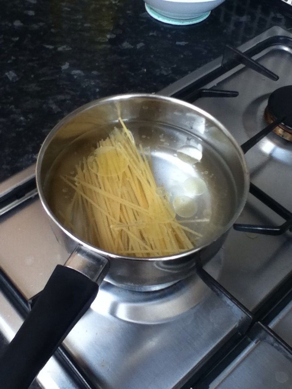 Boil water. Add spheghetti.