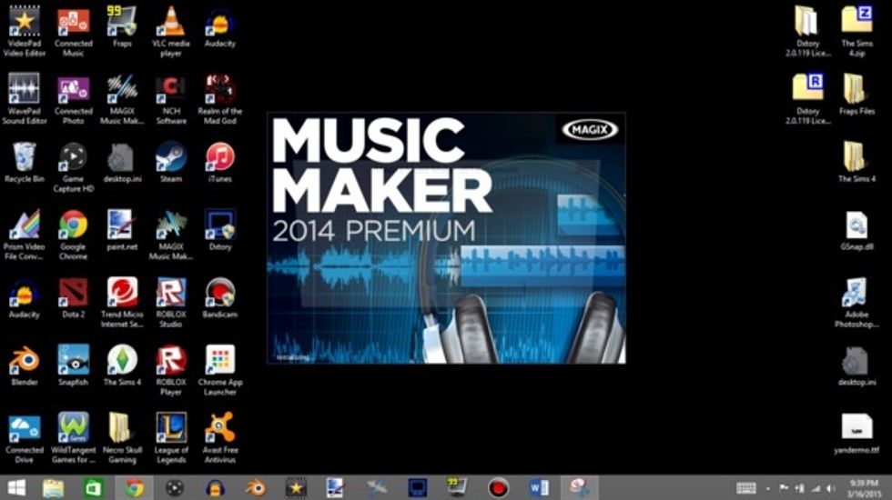 Boot up your computer and load up your music producing software (Magix Music Maker is presented.)