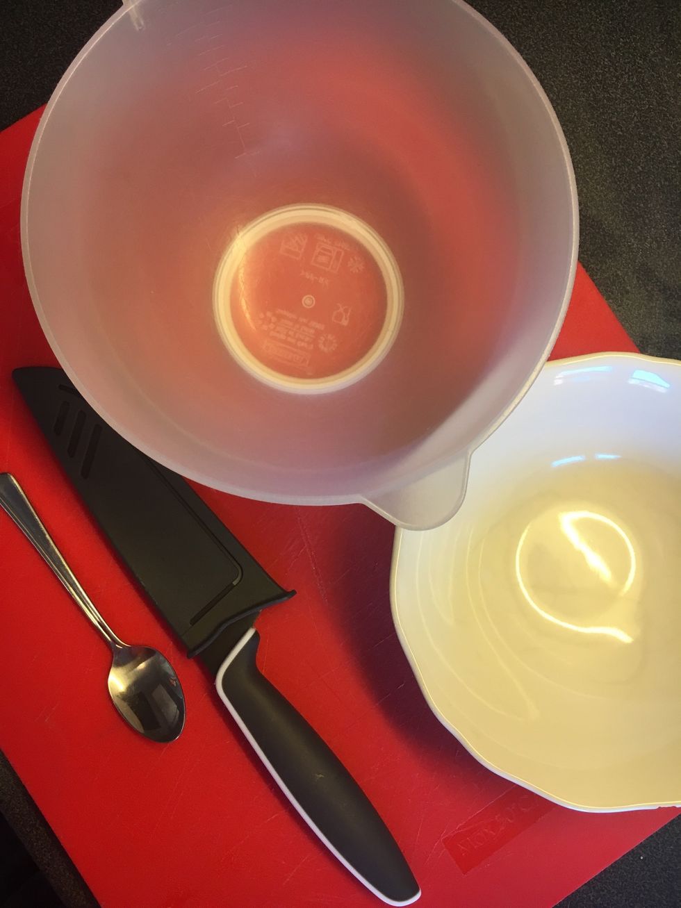 Bowlx2, knife, chopping board, teaspoon