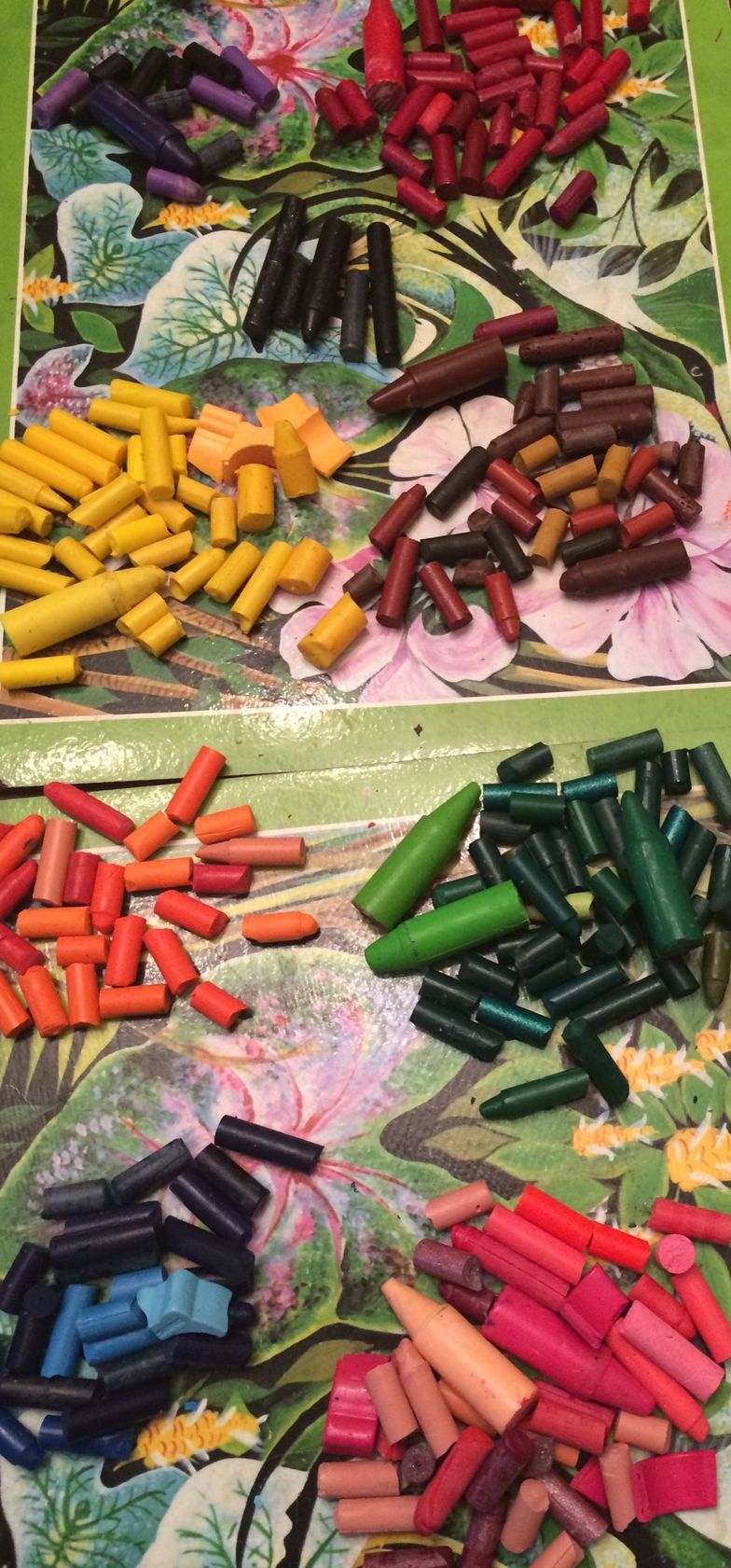 Craft Knife: Upcycle Your Crayons!: How to Make New Crayons from
