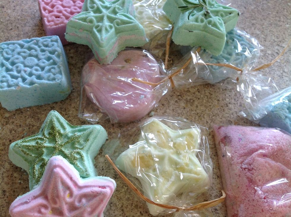 Breath in the perfume and relax... Enjoy!