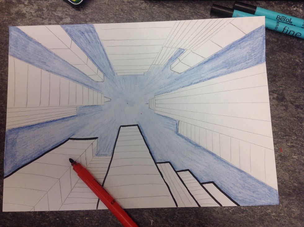 Bred tusch till byggnadernas konturer!