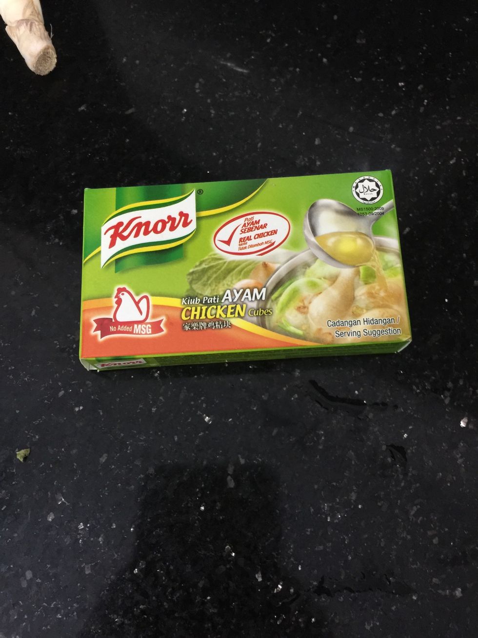 Bring a pot of water and add a chicken cube. You can use real chicken stock.