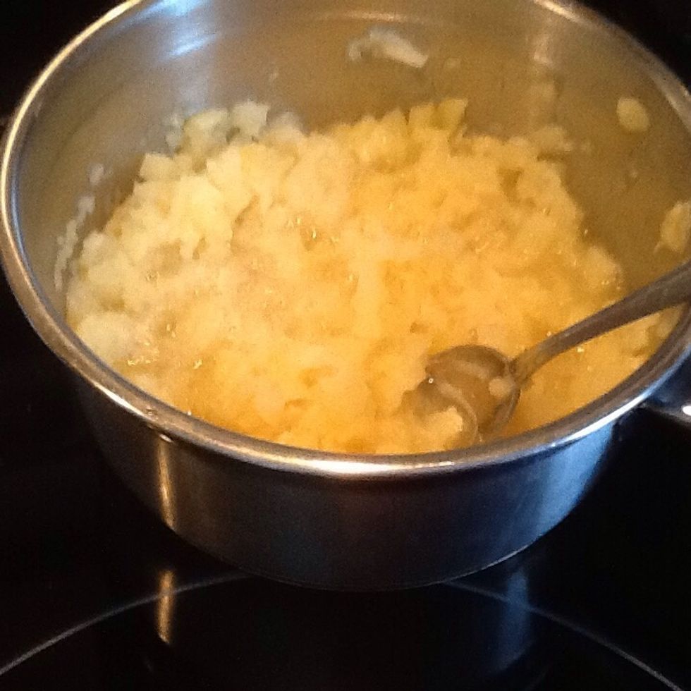 Bring pineapple to a rolling boil.