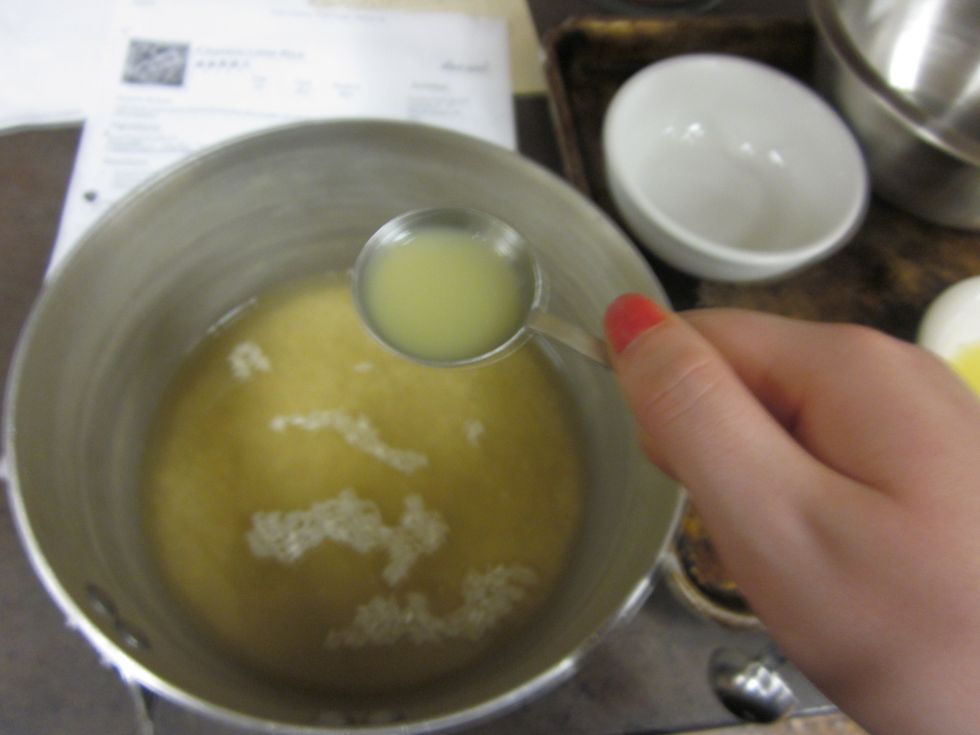 bring rice and chicken stock + 1 tablespoon of lime juice to a boil