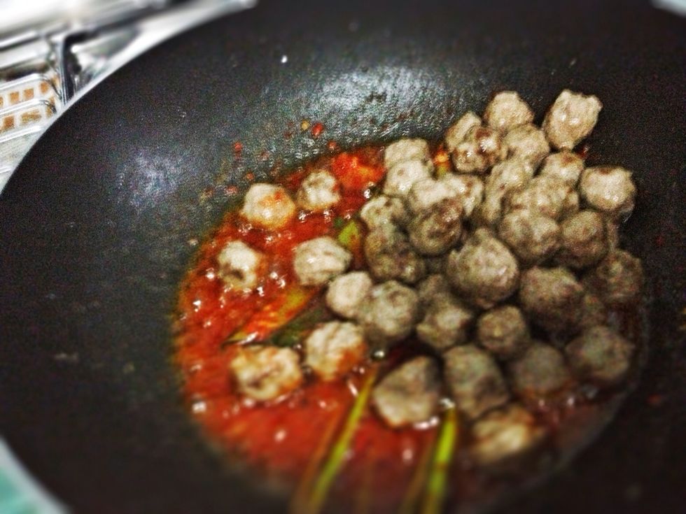 Bring the meatballs in. Cook for 1/2 mnt. Tossed frequently