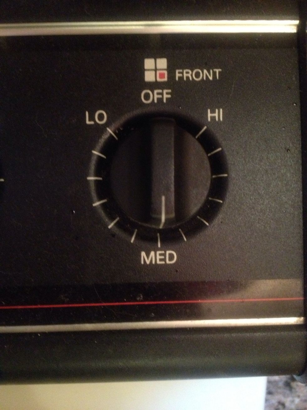 Bring the stove to a medium heat.