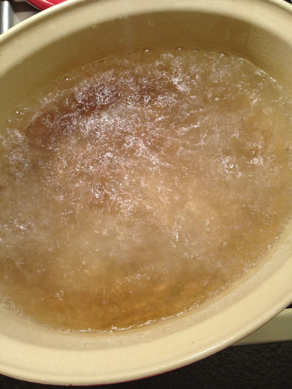 Bring water to a boil. Season with salt. Heavily!