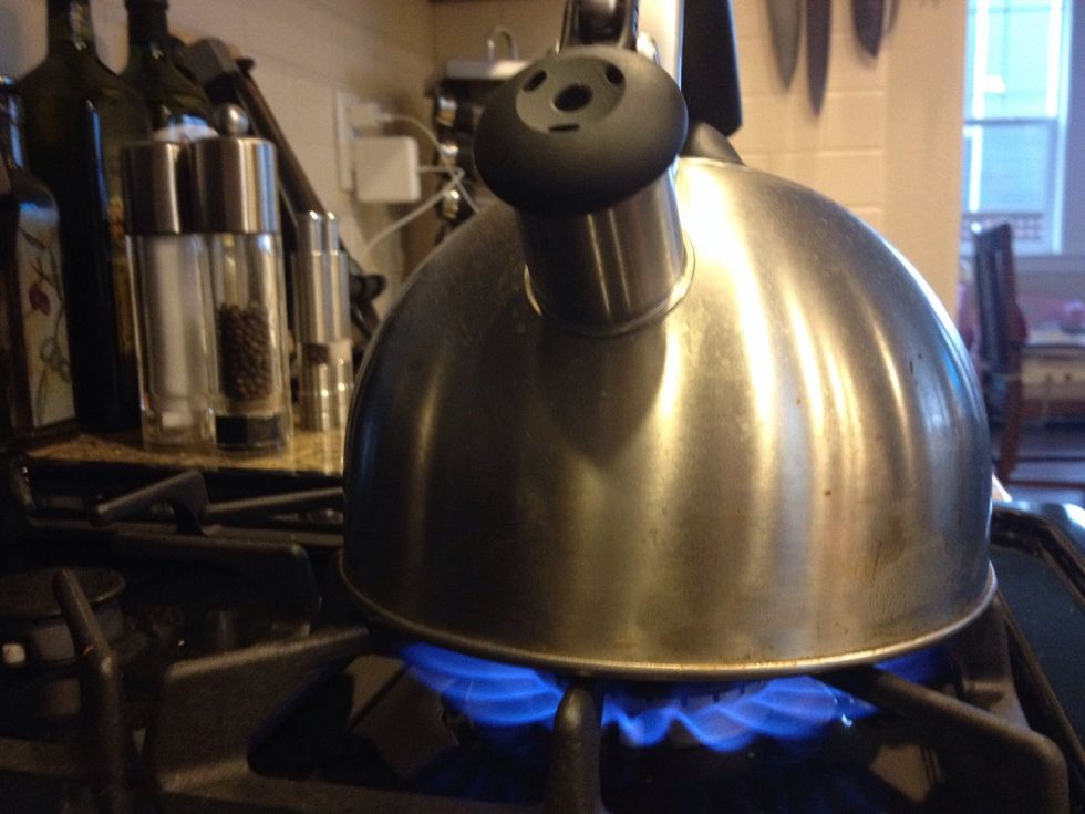 Bring water to a boil. You will need almost a full kettle for 50 ounces. After it's boiling, remove from heat for 30 seconds. IMPORTANT!! Removing from heat is ESSENTIAL.