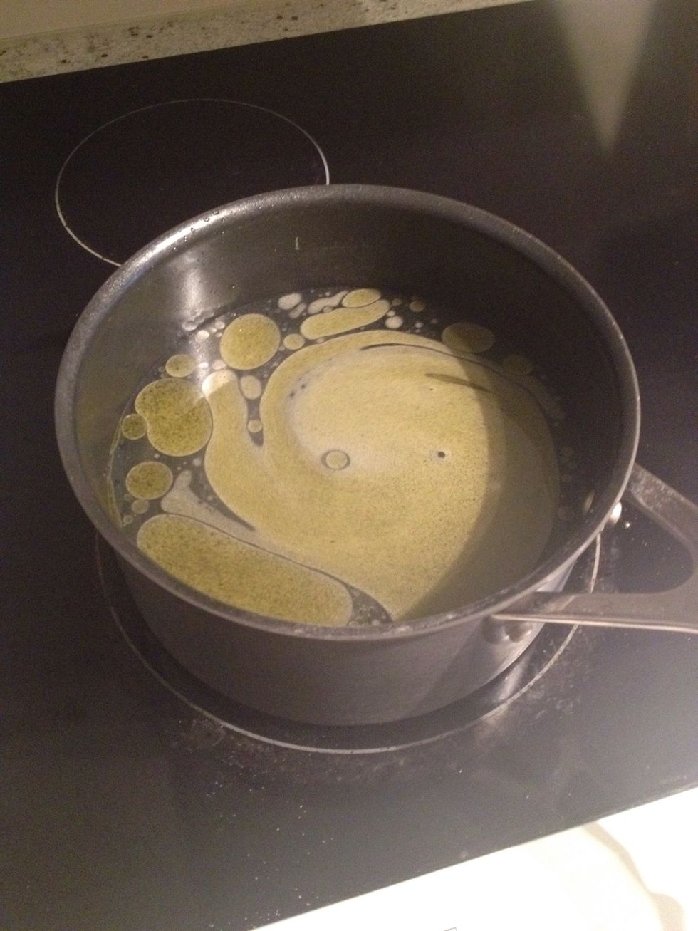 Bring water to boil in a pot. Add a pinch of salt and one tablespoon olive oil
