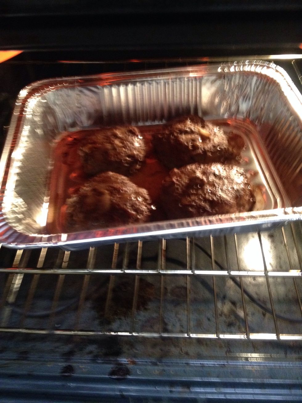 Broil on 450 till inside is no longer pink. This Keri's your meat juicy and tender.