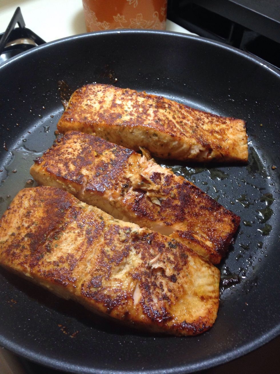 Brown each side evenly 5min on each side until cooked evenly . I had to cook the salmon for a total of 15min on med-low heat.