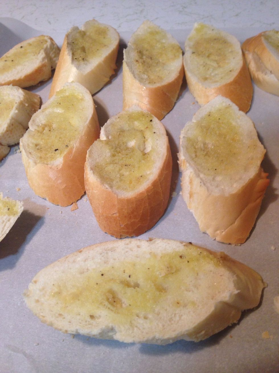 Brush each side of the bread with olive oil mixture. Bake it for 5 min.